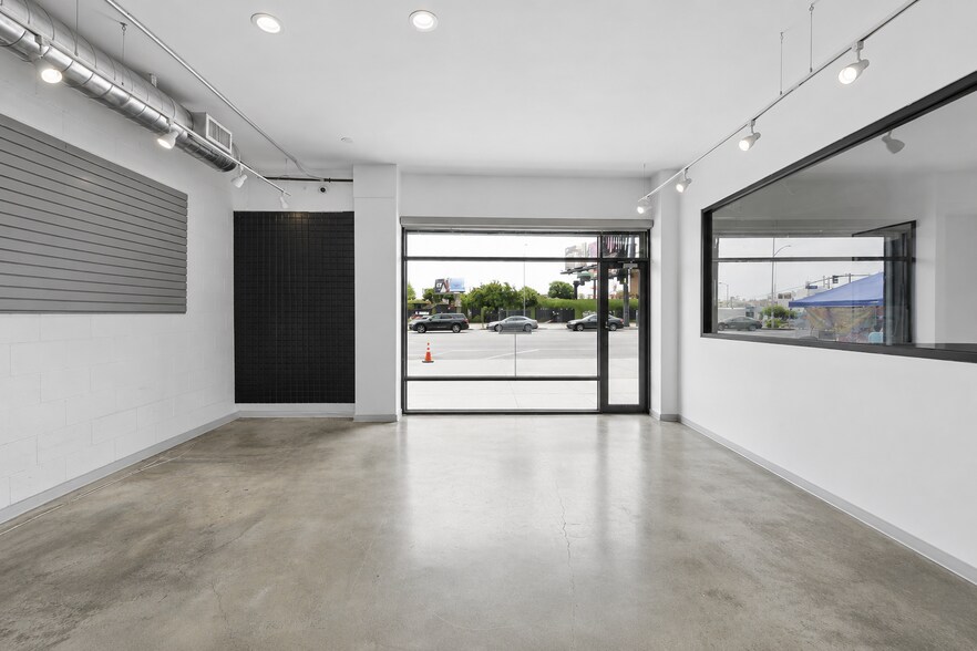 8543 Venice Blvd, Los Angeles, CA à louer - Photo de l’immeuble – Image 2 sur 26