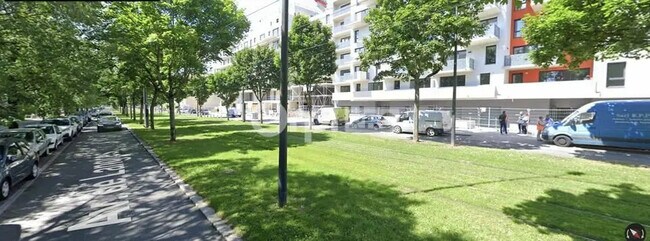 Plus de détails pour Local commercial à louer