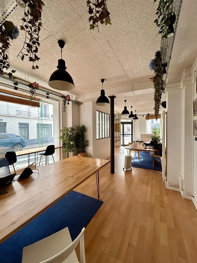 Plus de détails pour Local commercial à louer