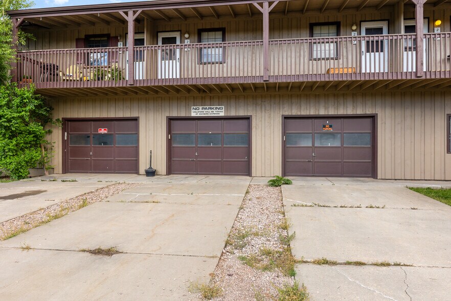 3313 Leland Ln, Rapid City, SD à vendre - Photo de l’immeuble – Image 3 sur 33