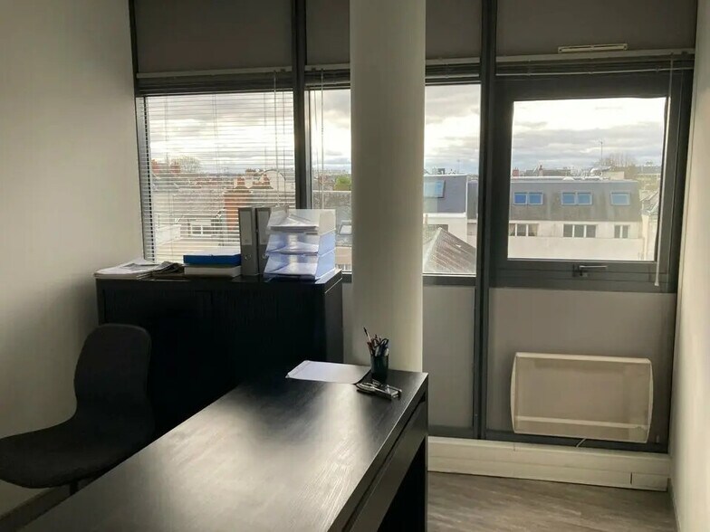 Bureau dans Tours à louer - Photo de l’immeuble – Image 2 sur 5