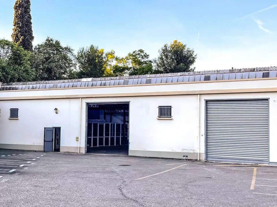 Local d’activités dans Marseille à louer Photo de l’immeuble– Image 1 sur 7