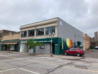 Plus de détails pour 2023 W Superior St, Duluth, MN - Local commercial à louer