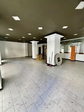 Plus de détails pour Local commercial à louer