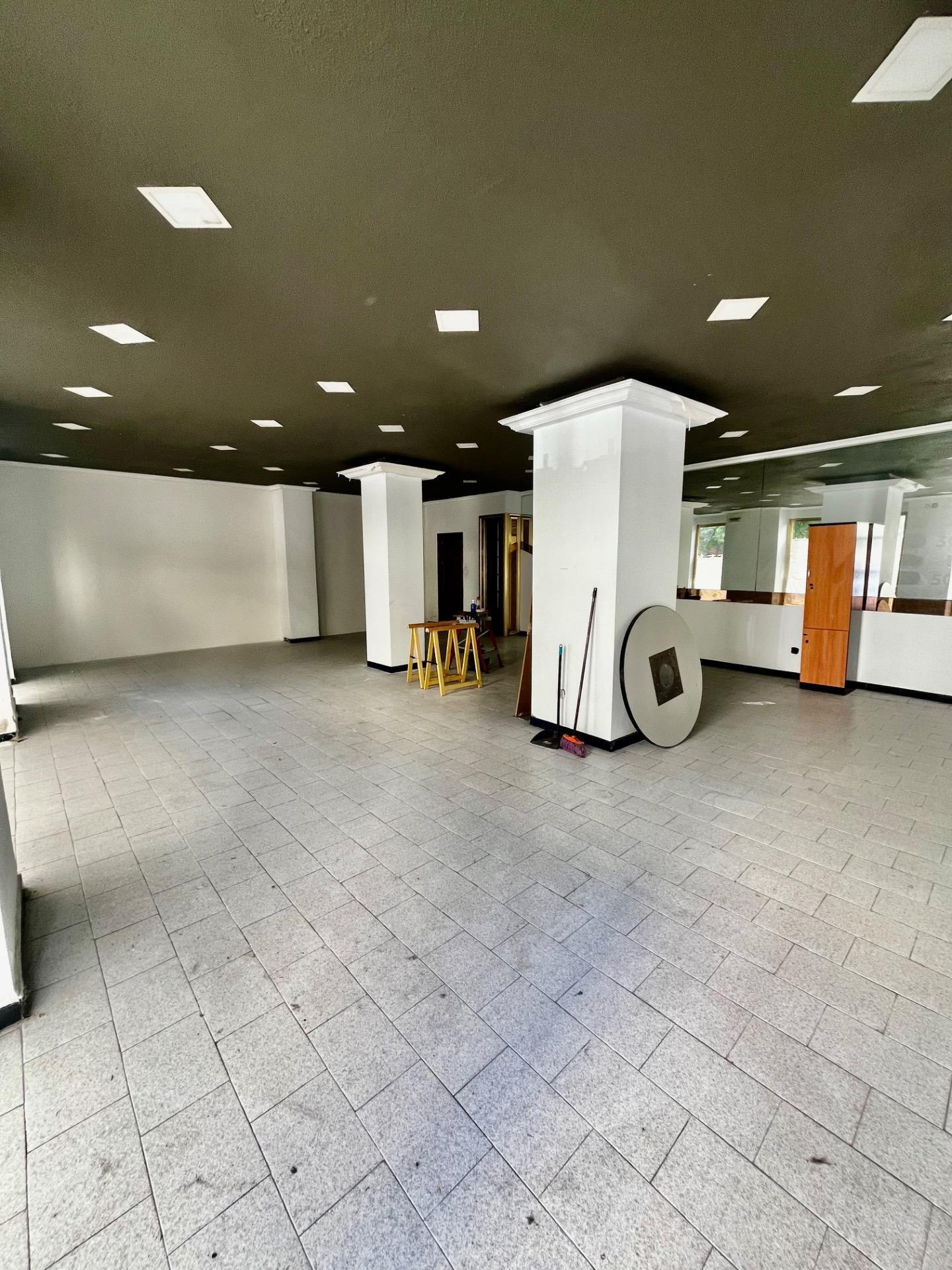 Local commercial dans Córdoba, Córdoba à louer Photo de l’immeuble– Image 1 sur 7