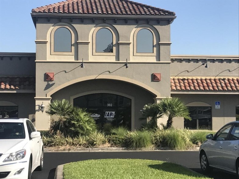1720 SE 16th Ave, Ocala, FL à louer - Photo de l’immeuble – Image 2 sur 3