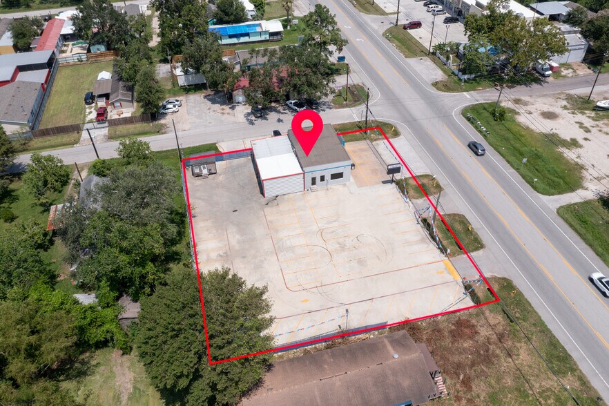 510 Grand Ave, Bacliff, TX à vendre - Photo de l’immeuble – Image 3 sur 17