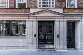 20 Ironmonger Ln, Londres à louer Photo de l’immeuble– Image 1 sur 11