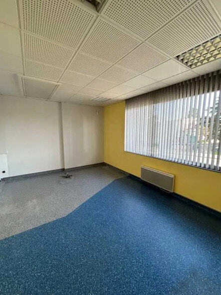 Bureau dans Bihorel à louer - Photo intérieure – Image 2 sur 6