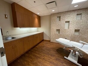 3600 SW Capital Ave, Battle Creek, MI à louer Photo de l’immeuble– Image 1 sur 4