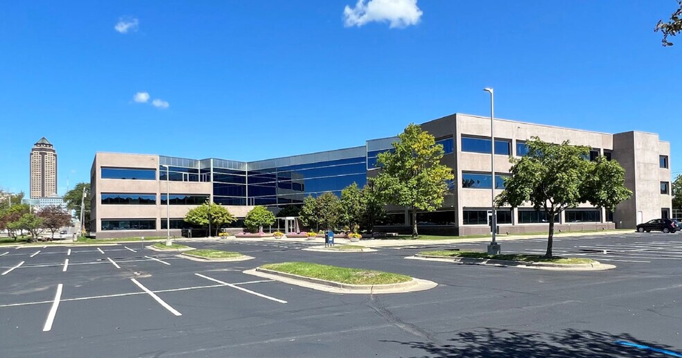 500 SW 7th St, Des Moines, IA à louer - Photo principale – Image 1 sur 15