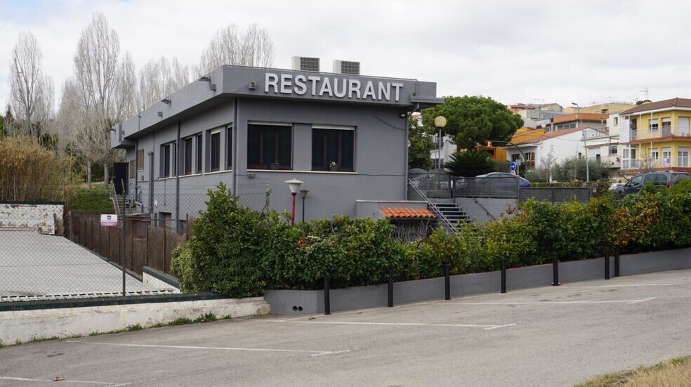 Local commercial dans La Roca del Vallès, Barcelona à vendre - Photo de l’immeuble – Image 2 sur 15
