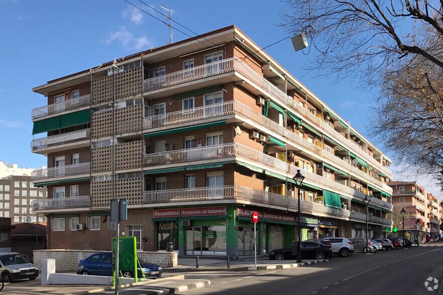 Avenida del Ejército, 42, Arganda del Rey, Madrid à louer - Photo de l’immeuble – Image 2 sur 2