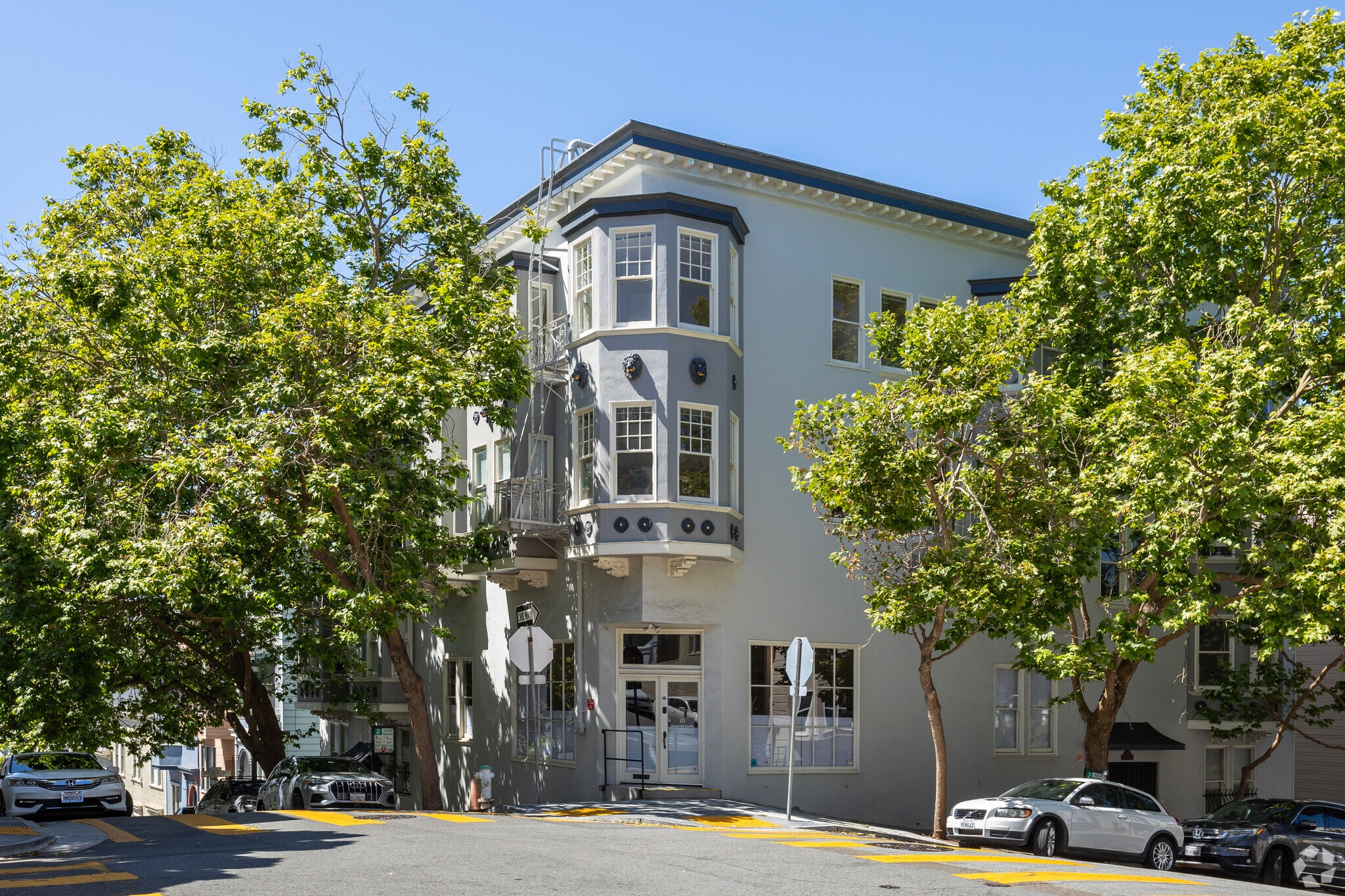 1653-1667 Grant Ave, San Francisco, CA à louer Photo principale– Image 1 sur 19
