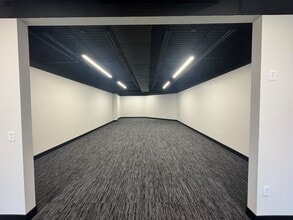 1-29 Centre Pointe Dr, Saint Peters, MO à louer Photo intérieure– Image 2 sur 2