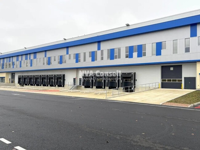 Plus de détails pour Industriel/Logistique à louer