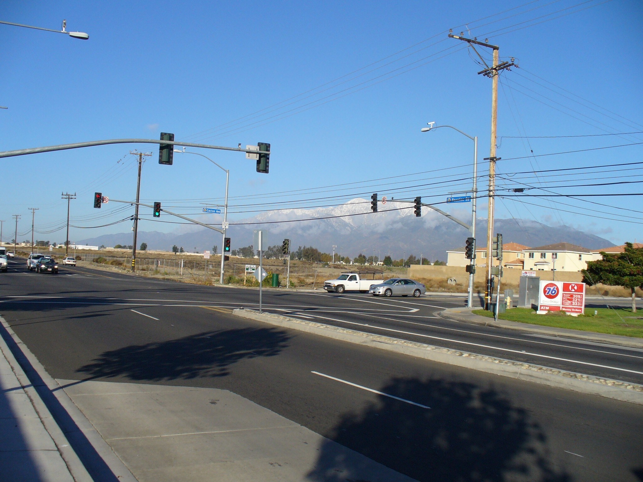 NWC Baseline Rd & Cactus Ave, Rialto, CA à vendre Photo principale– Image 1 sur 9