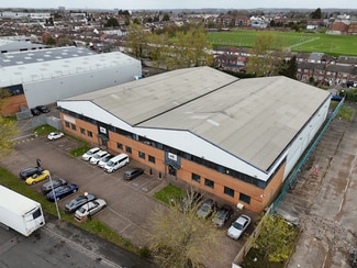 Plus de détails pour 10 Laporte Way, Luton - Industriel/Logistique à louer