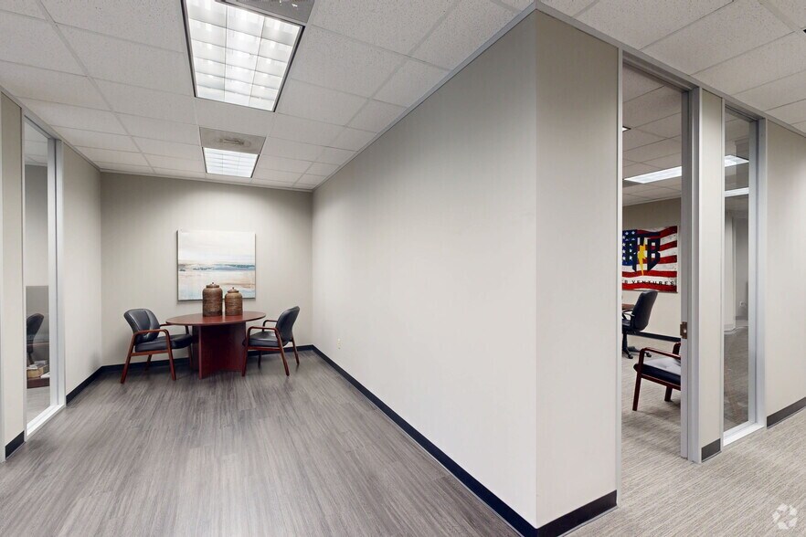 2700 Research Forest Dr, The Woodlands, TX à louer - Numérisation 3D Matterport – Image 2 sur 27
