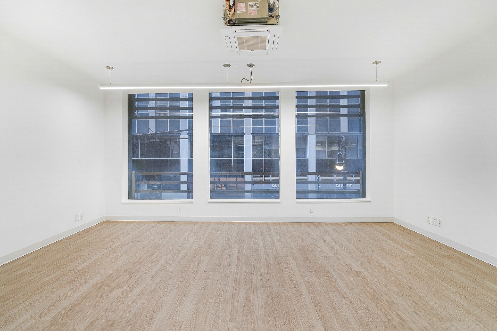 24 Beaver St, New York, NY à louer Photo de l’immeuble– Image 1 sur 8