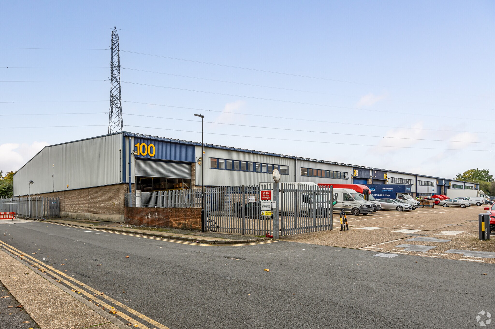 90-100 Roding Rd, Londres à louer Photo principale– Image 1 sur 4