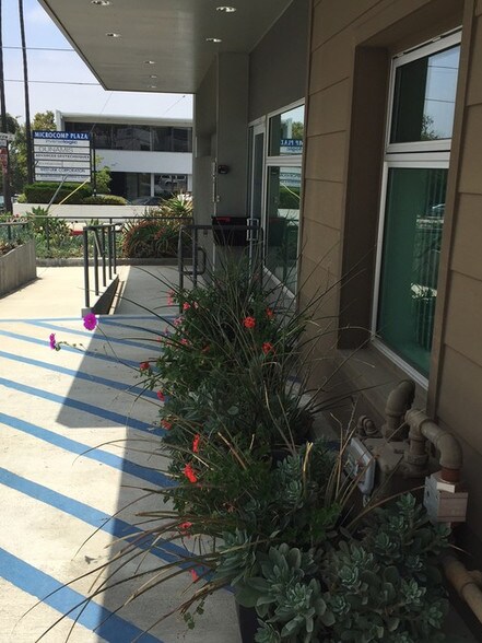 3501 Ocean View Blvd, Glendale, CA à louer - Photo de l’immeuble – Image 2 sur 13