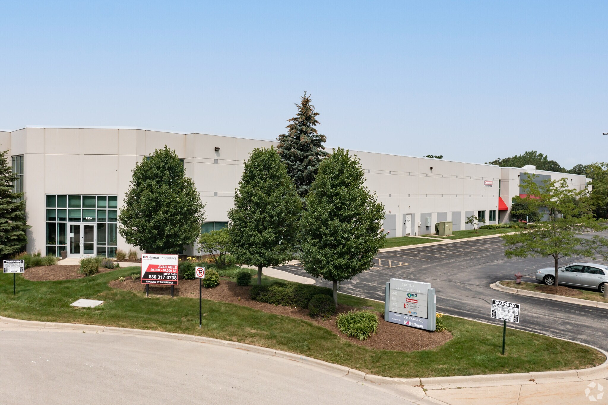 2500-2530 Vantage Dr, Elgin, IL à louer Photo de l’immeuble– Image 1 sur 9