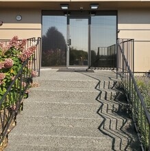 25228-25230 104th Ave, Kent, WA à louer Photo de l’immeuble– Image 1 sur 10