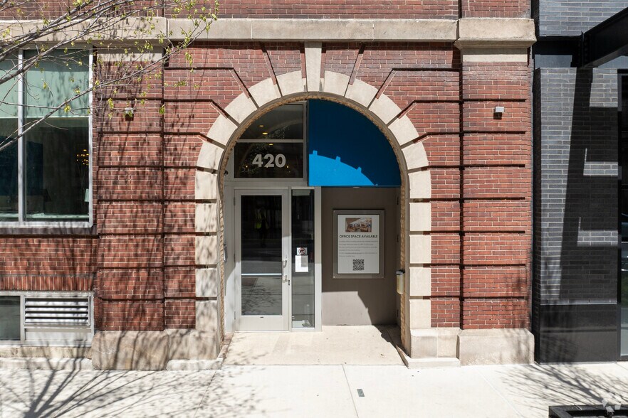 420 W Huron St, Chicago, IL à louer - Photo de l’immeuble – Image 3 sur 9