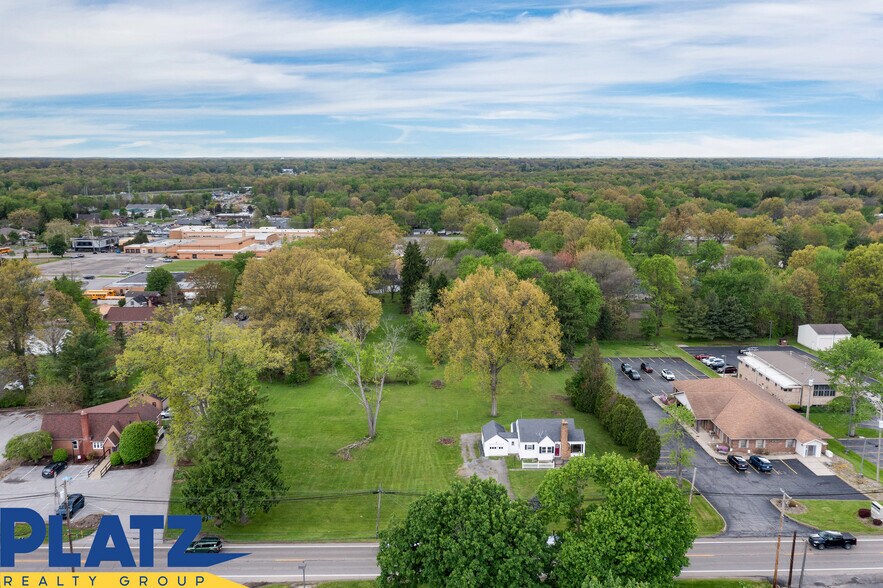 263 Niles Cortland Rd NE, Warren, OH à vendre - Photo de l’immeuble – Image 2 sur 10
