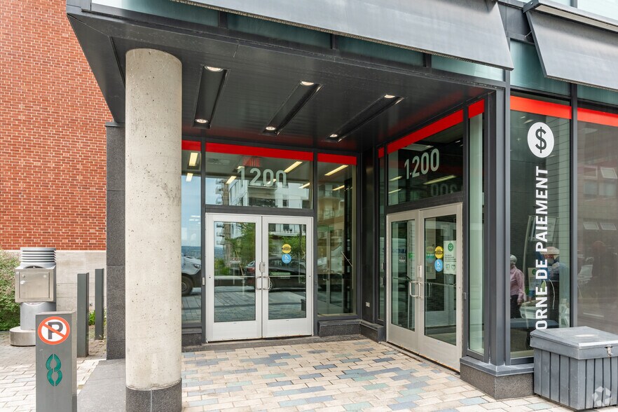 1200 Rue Des Soeurs-Du-Bon-Pasteur, Québec, QC à louer - Photo de l’immeuble – Image 2 sur 4