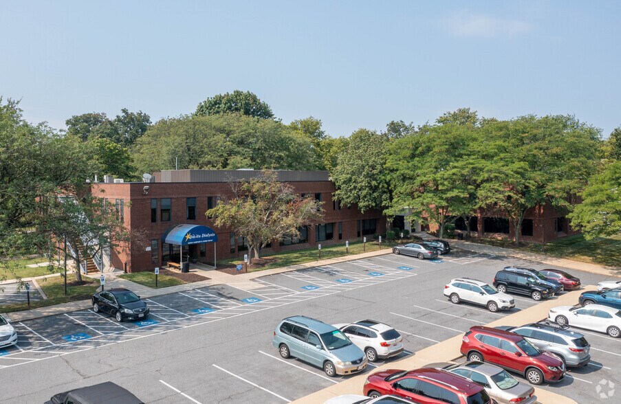 5999 Harpers Farm Rd, Columbia, MD à louer - Photo de l’immeuble – Image 1 sur 5