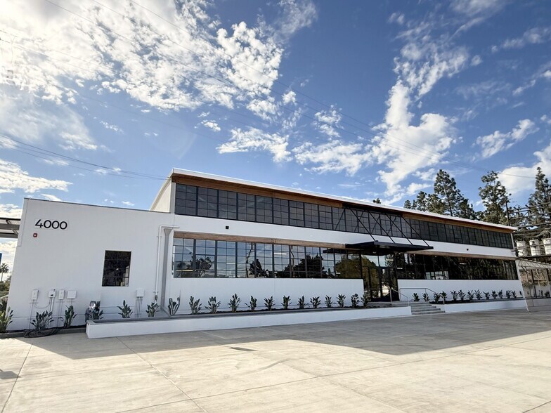 4000-4010 Chevy Chase Dr, Los Angeles, CA à louer - Photo de l’immeuble – Image 3 sur 16