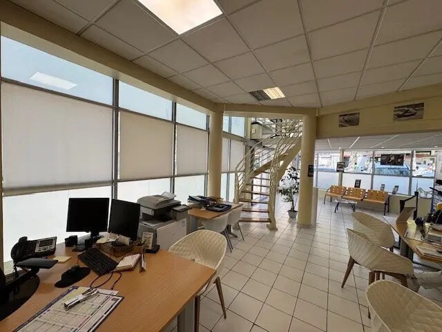 Bureau dans Saint-Étienne à louer - Photo de l’immeuble – Image 3 sur 6