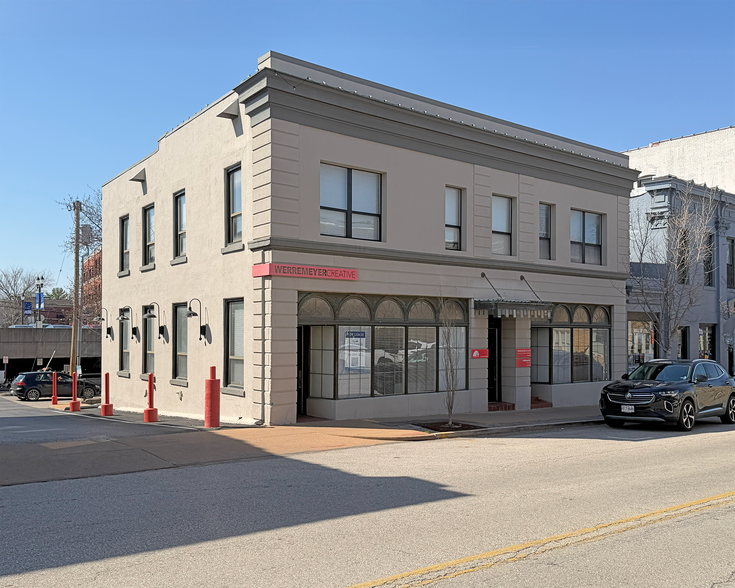 15 N Gore Ave, Webster Groves, MO à louer - Photo principale – Image 1 sur 5