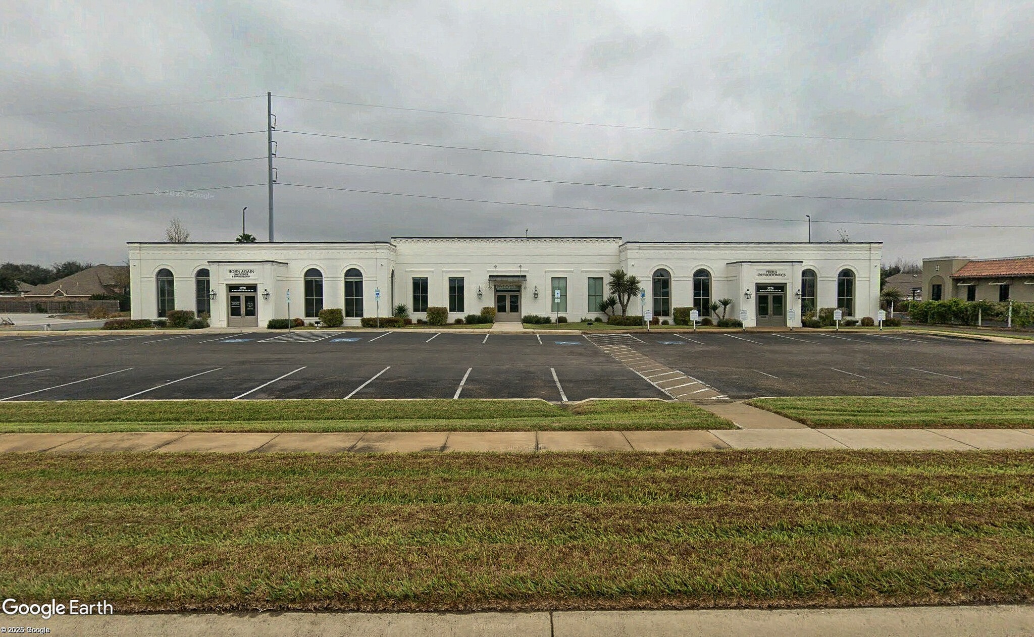 3220 Buddy Owens Ave, McAllen, TX à louer Photo de l’immeuble– Image 1 sur 3