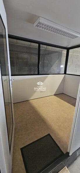 Industriel/Logistique dans Riom à louer - Photo intérieure – Image 3 sur 4