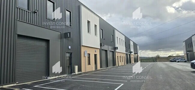 Plus de détails pour Local d’activités à vendre