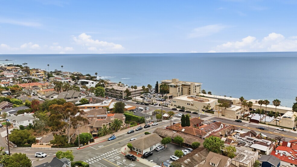 1495 Glenneyre St, Laguna Beach, CA à louer - Photo de l’immeuble – Image 3 sur 17