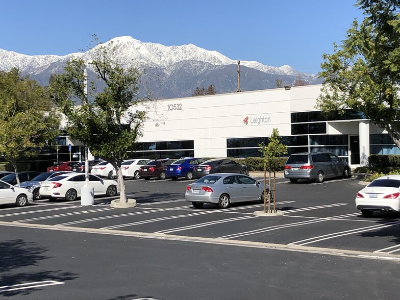 10532 Acacia St, Rancho Cucamonga, CA à louer - Photo de l’immeuble – Image 2 sur 2