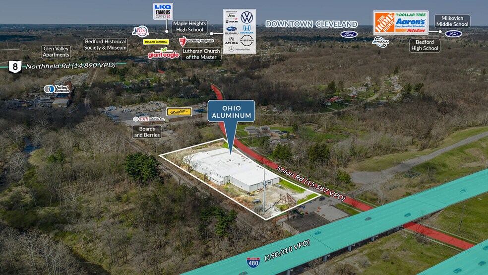 560 Solon Rd, Bedford Heights, OH à vendre - Photo de l’immeuble – Image 2 sur 5