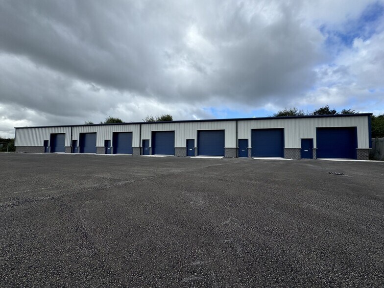 Lakes Rd, Workington à louer - Photo principale – Image 1 sur 5
