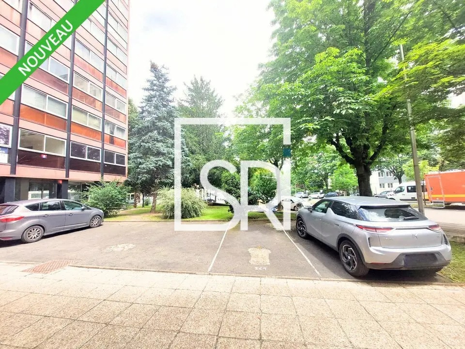 Bureau dans Clermont-Ferrand à vendre Photo principale– Image 1 sur 12