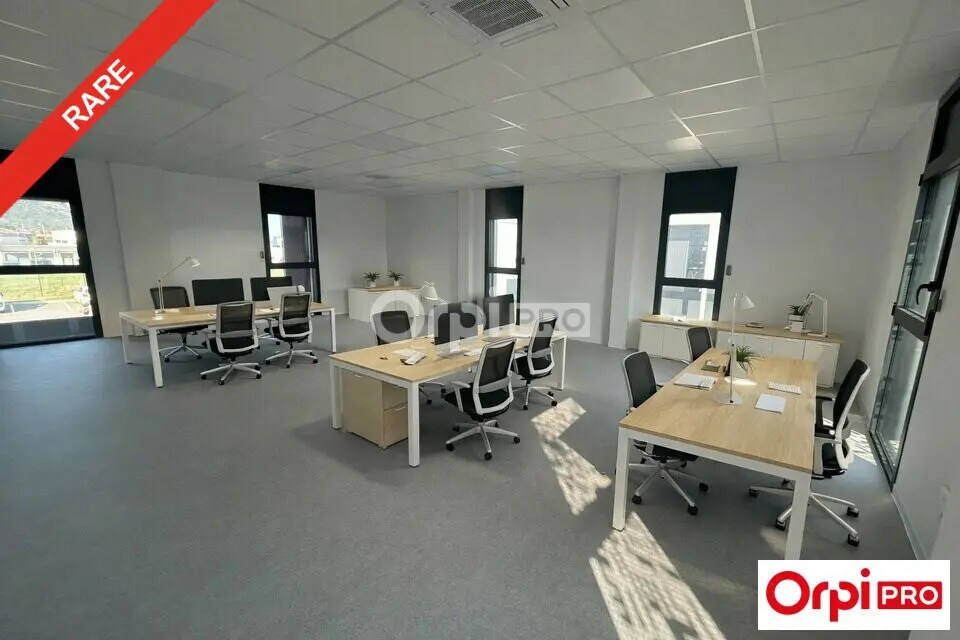 Bureau dans Guilherand-Granges à louer Photo de l’immeuble– Image 1 sur 6