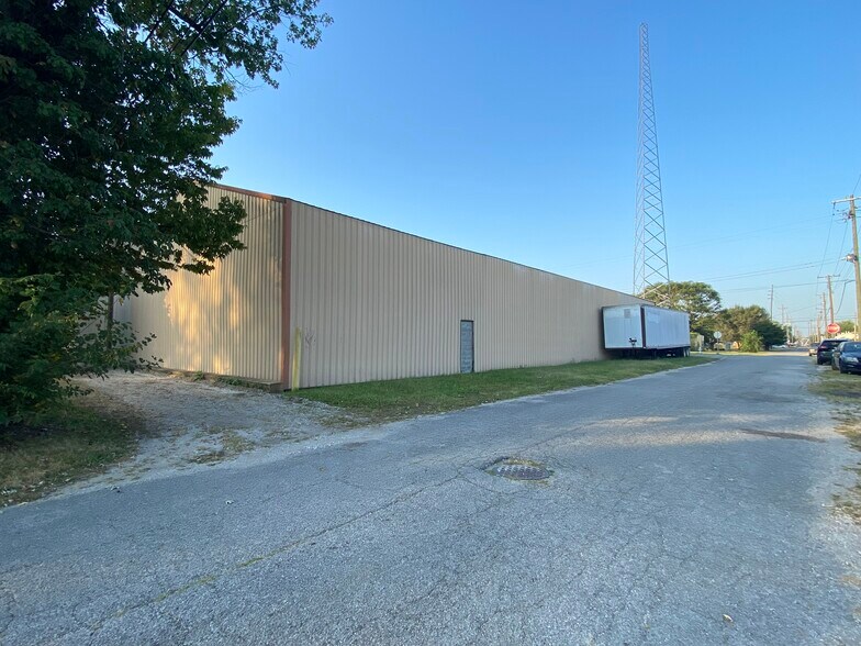 2409 Chestnut Street, Vincennes, IN à vendre - Photo de l’immeuble – Image 2 sur 14