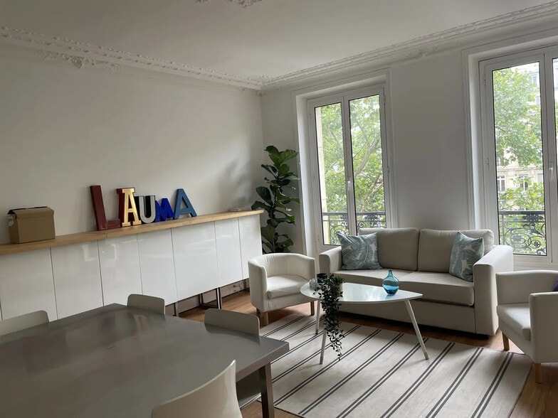 70 Boulevard De Sébastopol, Paris à louer - Photo de l’immeuble – Image 3 sur 9
