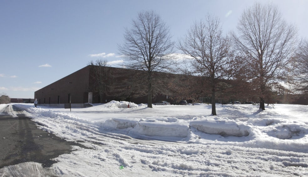 180 Herrod Blvd, South Brunswick, NJ à louer - Photo de l’immeuble – Image 3 sur 7