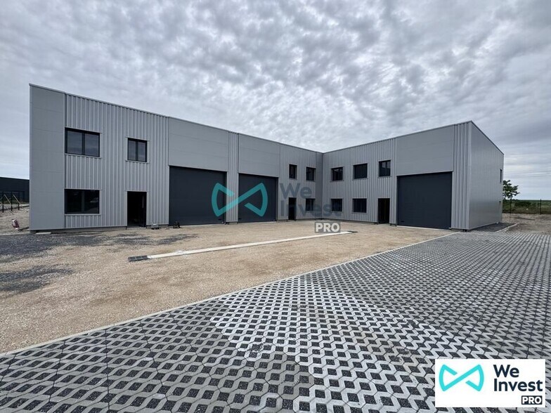 Local d'activités dans Bétheny à vendre - Photo de l’immeuble – Image 2 sur 4