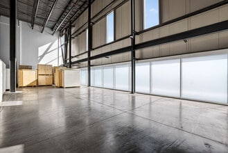11235 Boul Métropolitain E, Montréal, QC à louer Photo intérieure– Image 2 sur 6