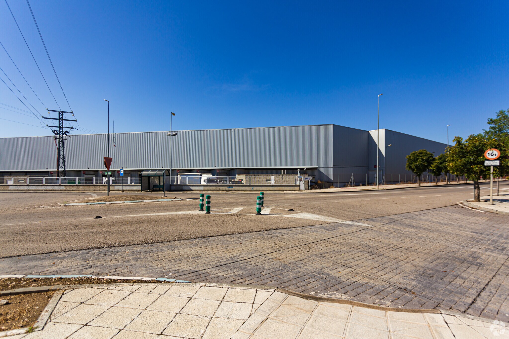Industriel/Logistique dans Alovera, Guadalajara à louer Photo principale– Image 1 sur 5